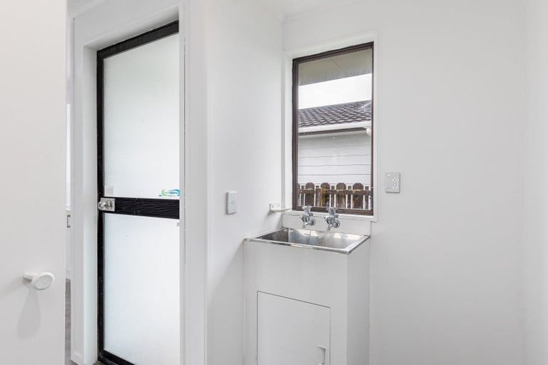 Photo of property in 2/45 Dominion Road, Papakura, 2110