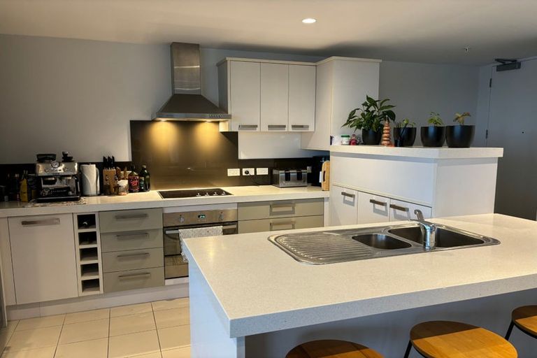 Photo of property in Bella Vista, 2b/84 Gunner Drive, Te Atatu Peninsula, Auckland, 0610