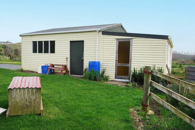 Photo of property in 278 Mountain Road, Maungaturoto, 0587