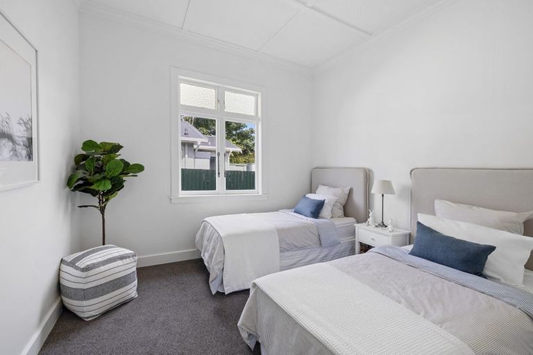 Photo of property in 72 Barrett Street, Westown, New Plymouth, 4310