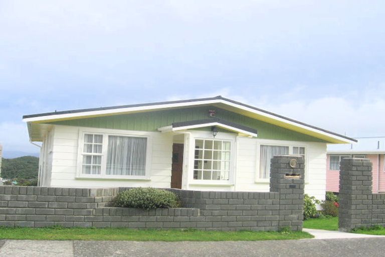 Photo of property in 24 Cypress Drive, Maungaraki, Lower Hutt, 5010