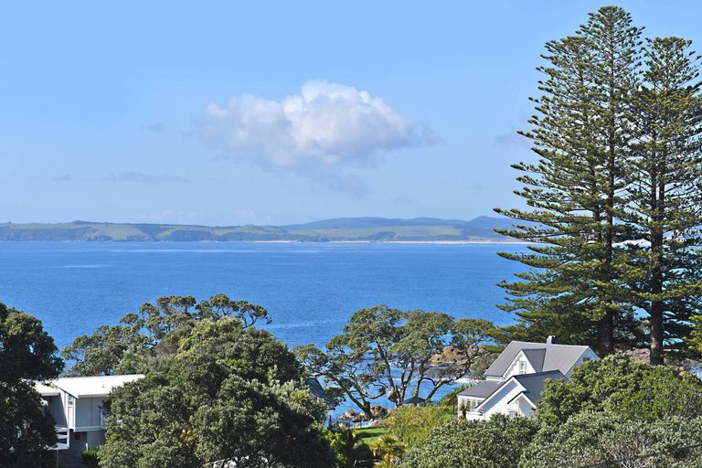 Photo of property in 47 Grand View Road, Leigh, 0985