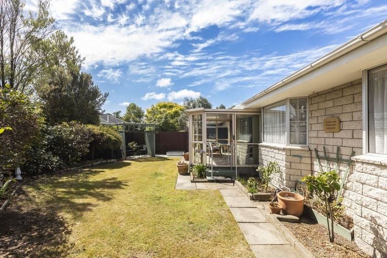 Photo of property in 16 Waimokihi Place, Somerfield, Christchurch, 8024