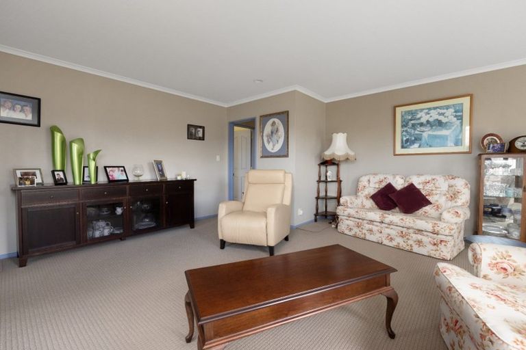 Photo of property in 5 Burnt Oak Drive, Pyes Pa, Tauranga, 3112