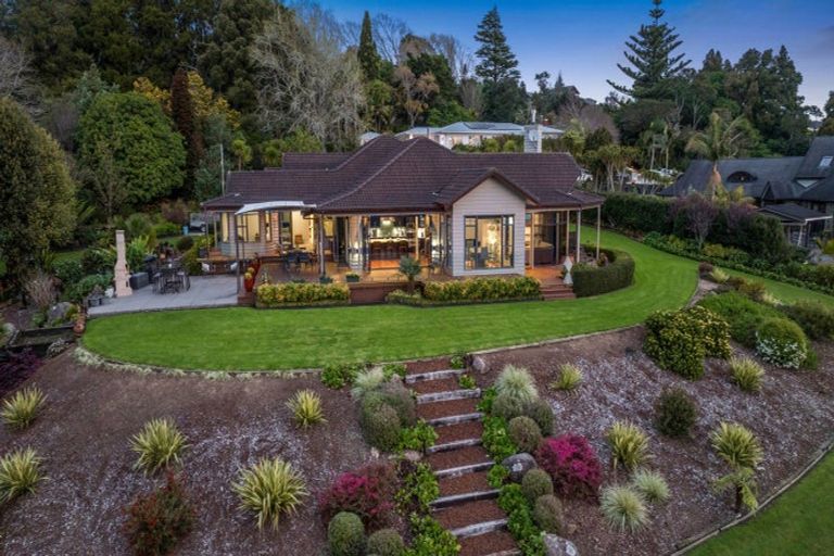 Photo of property in 39 Harry Dreadon Road, Opaheke, Papakura, 2584