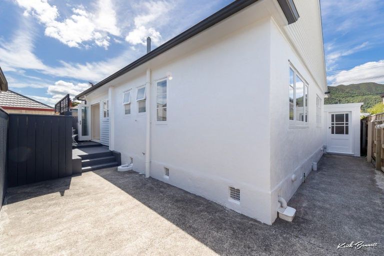 Photo of property in 33 Waiwhetu Road, Waiwhetu, Lower Hutt, 5010