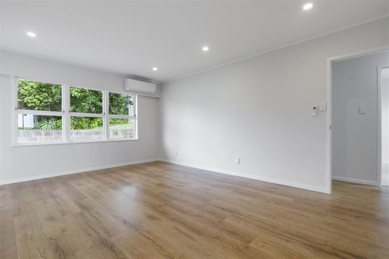 Photo of property in 2/15 Walter Macdonald Street, Howick, Auckland, 2014
