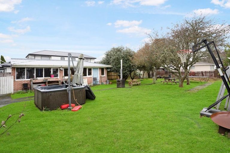Photo of property in 49 Cosgrave Road, Papakura, 2110