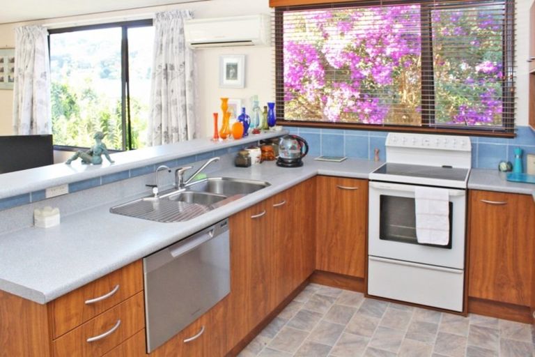 Photo of property in 16 Windsor Drive, Tairua, 3508