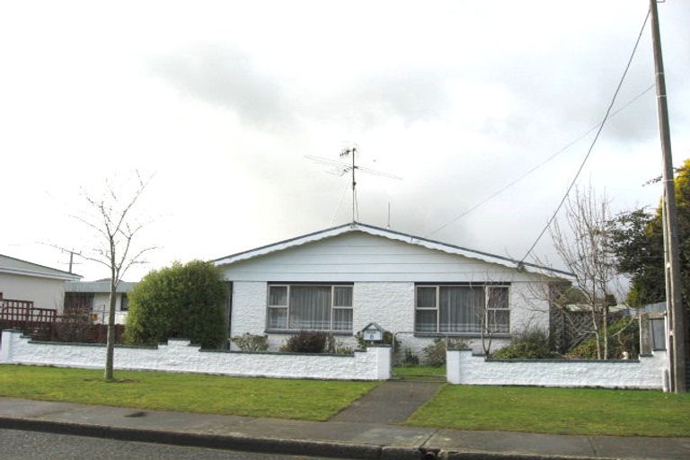 Photo of property in 8 Myers Street, Waikiwi, Invercargill, 9810