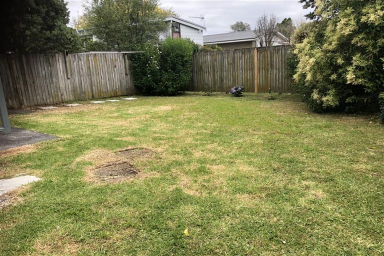 Photo of property in 1 Kona Crescent, Henderson, Auckland, 0610