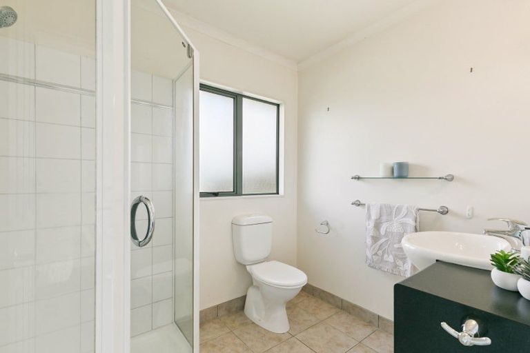 Photo of property in 1 Becker Way, Karori, Wellington, 6012