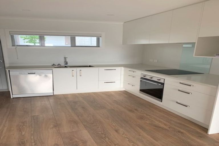 Photo of property in 11/19 Ruakiwi Road, Hamilton Lake, Hamilton, 3204