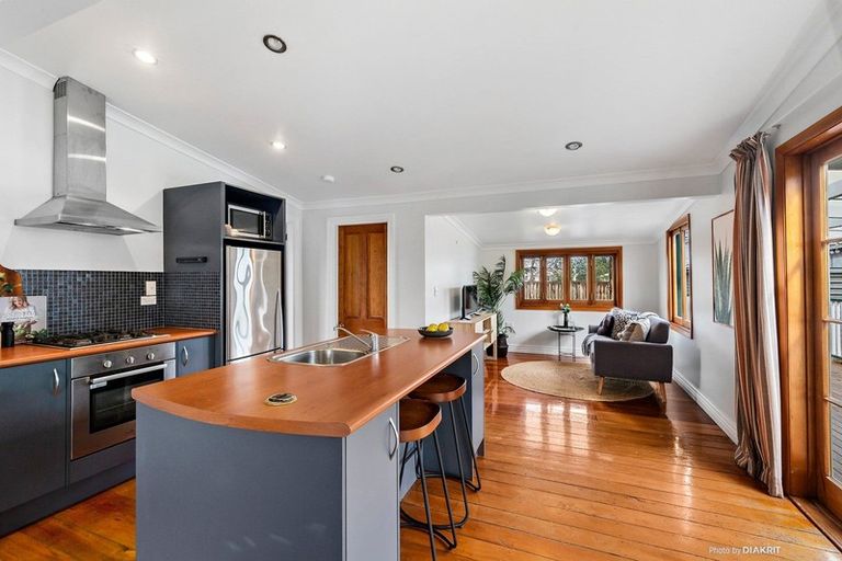 Photo of property in 16 New York Street, Martinborough, 5711