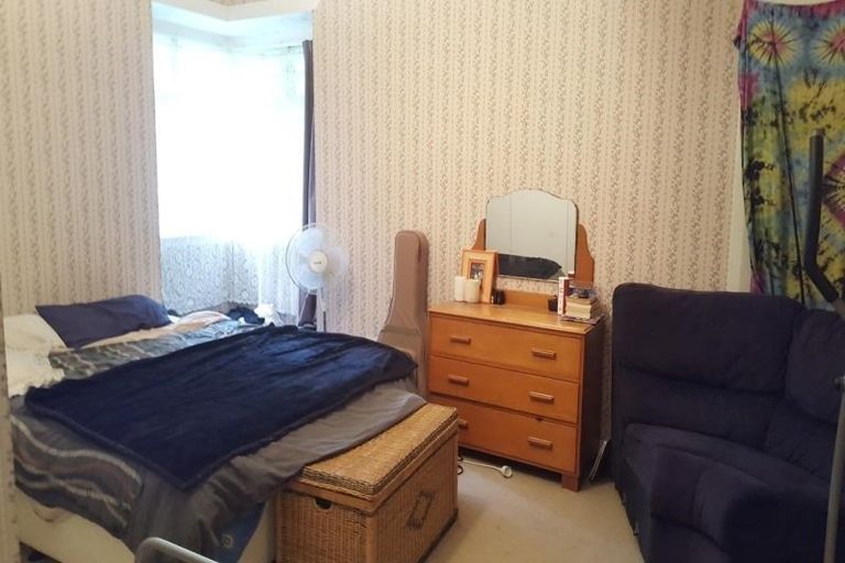 Photo of property in 2/193a Henderson Valley Road, Henderson, Auckland, 0612