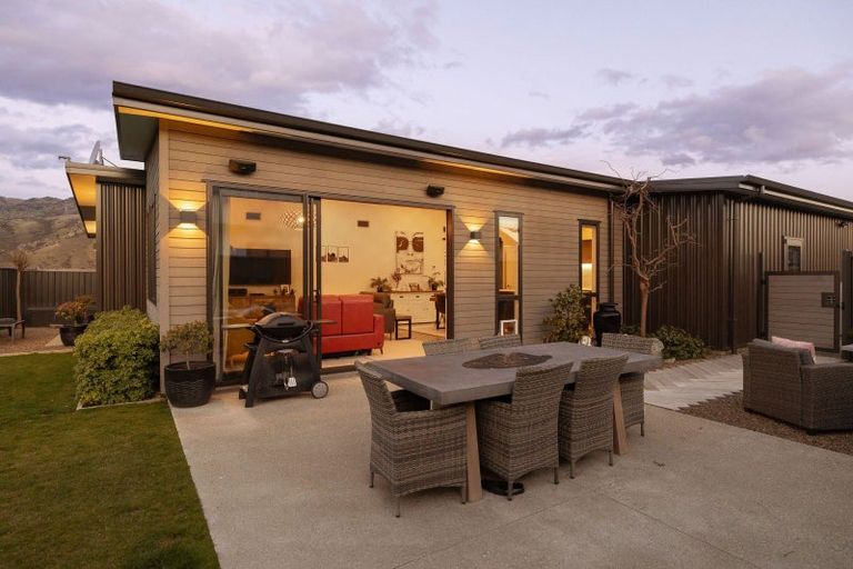 Photo of property in 19 Searle Drive, Cromwell, 9310