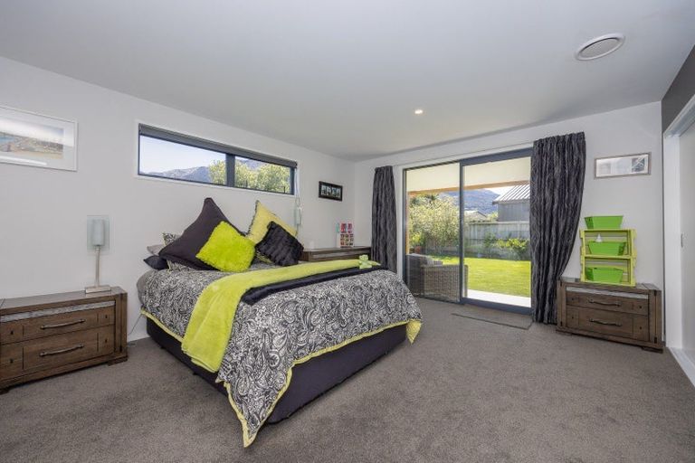 Photo of property in 11 Teal Place, Lake Hawea, Wanaka, 9382