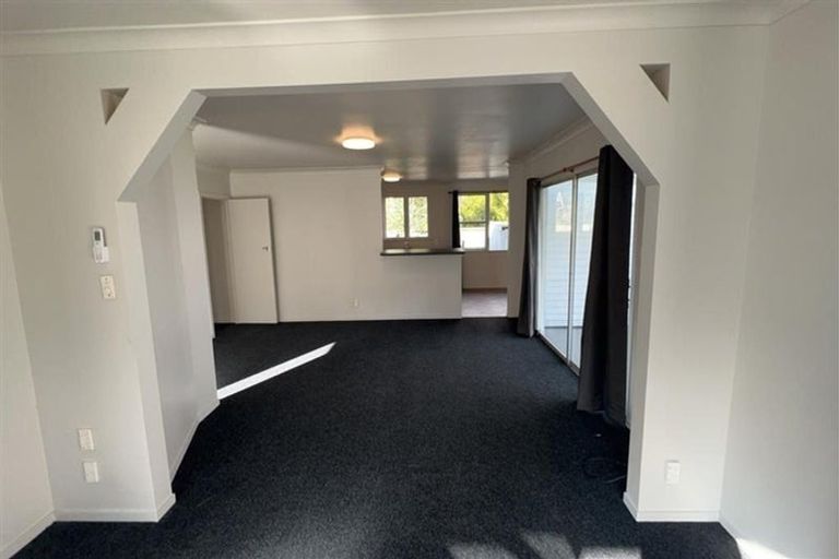 Photo of property in 32 Aurea Avenue, Pakuranga, Auckland, 2010