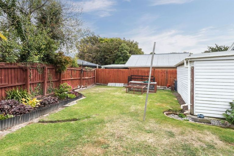 Photo of property in 5 Neave Place, Hillmorton, Christchurch, 8025