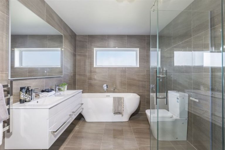 Photo of property in 47 Windlass Street, Long Bay, Auckland, 0630