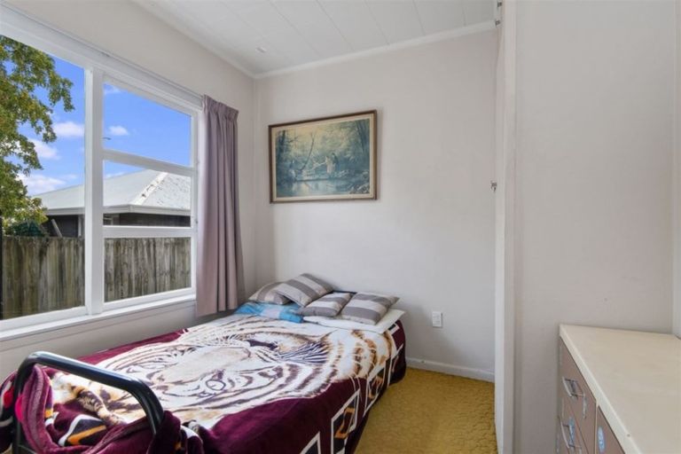 Photo of property in 128 Birdwood Avenue, Beckenham, Christchurch, 8023