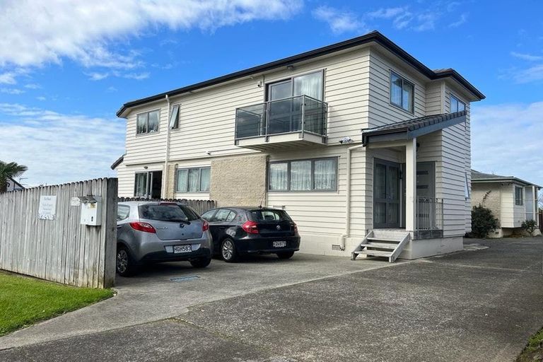 Photo of property in 1/41 Butley Drive, Farm Cove, Auckland, 2012