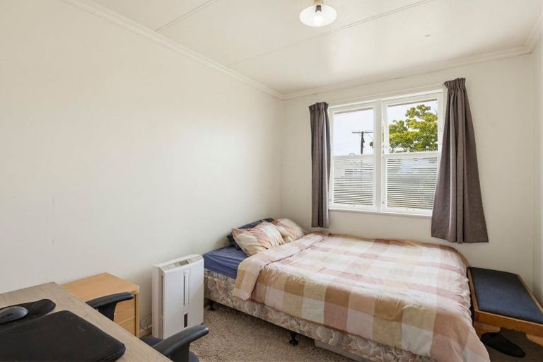 Photo of property in 14 William Street, Levin, 5510