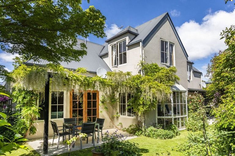 Photo of property in 1/26 Strowan Road, Strowan, Christchurch, 8052