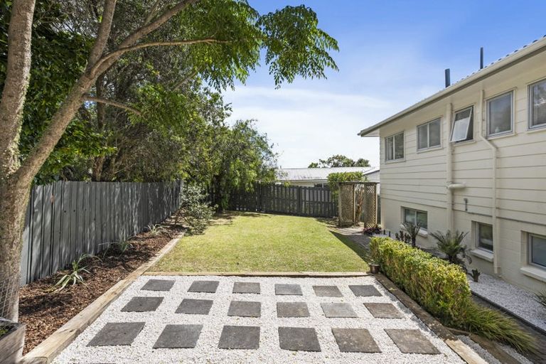 Photo of property in 11 Hague Place, Birkenhead, Auckland, 0626