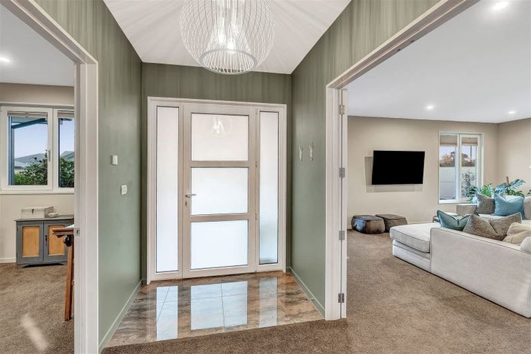 Photo of property in 1 Merlewood Road, Prebbleton, 7604