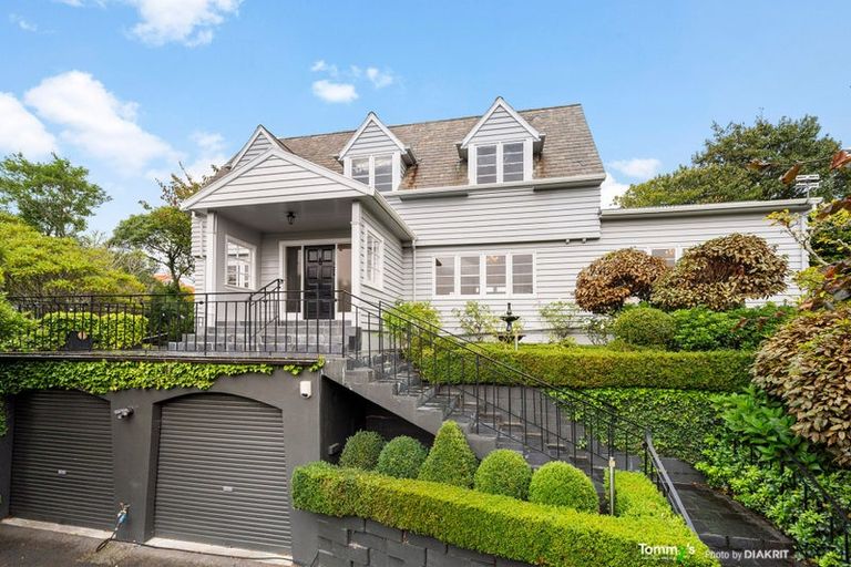 Photo of property in 1 Homewood Avenue, Karori, Wellington, 6012