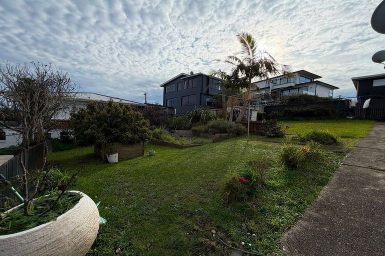 Photo of property in 4/7 Lydia Avenue, Northcote, Auckland, 0627