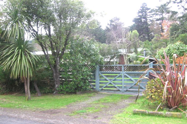 Photo of property in 3 Western Road, Laingholm, Auckland, 0604