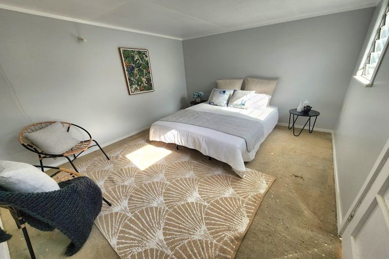 Photo of property in 14 Shanly Street, Waipawa, 4210