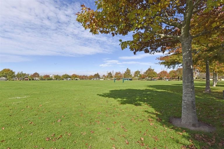 Photo of property in 8 Janal Place, Northwood, Christchurch, 8051