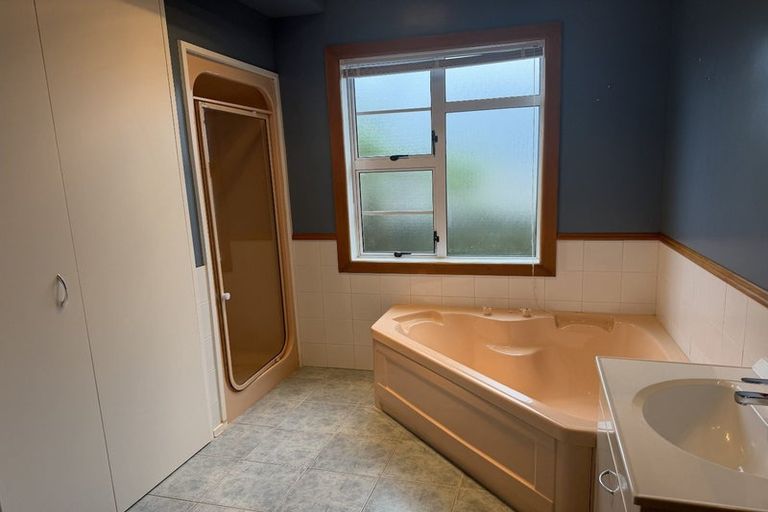 Photo of property in 25 Ake Ake Avenue, Hokowhitu, Palmerston North, 4410