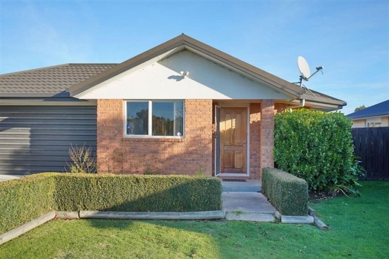 Photo of property in 39 Welsford Street, Woodend, 7610