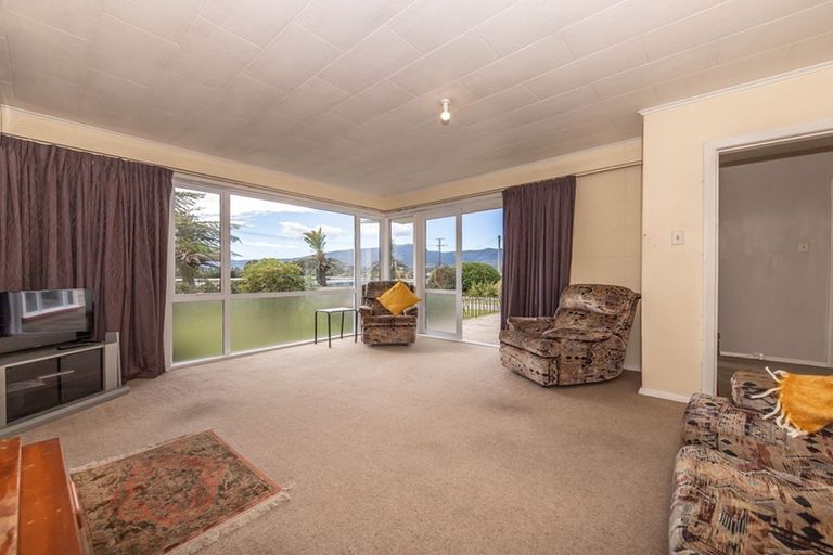 Photo of property in 120 Orowaiti Road, Westport, 7825