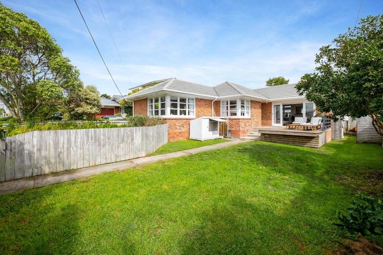 Photo of property in 46a Te Atatu Road, Te Atatu South, Auckland, 0610