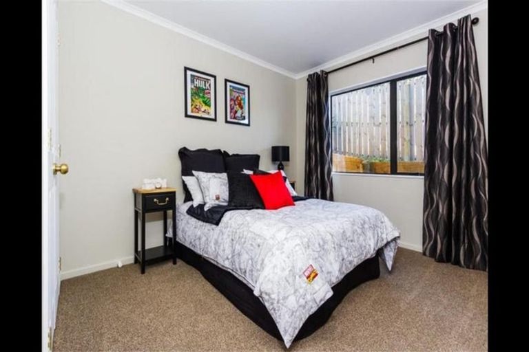 Photo of property in 225 Triangle Road, Massey, Auckland, 0614