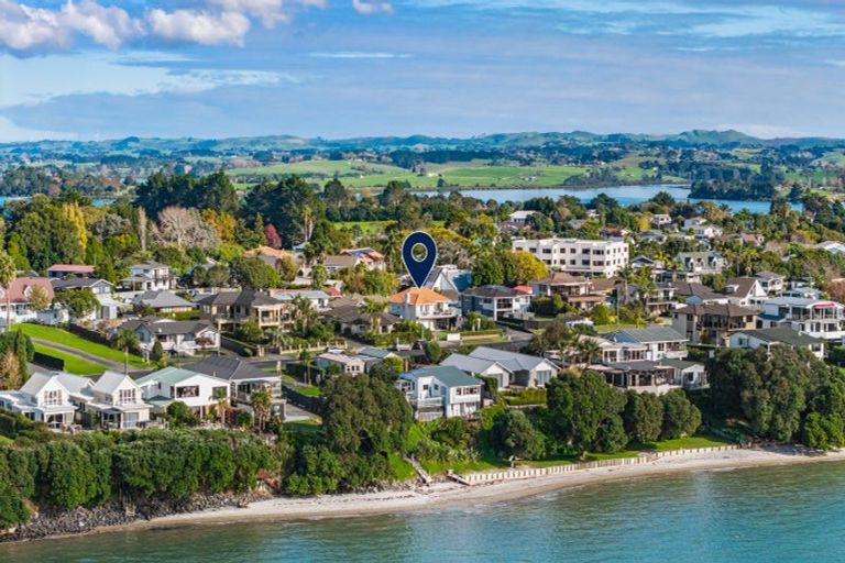 Photo of property in 48 Torkar Road, Clarks Beach, 2122