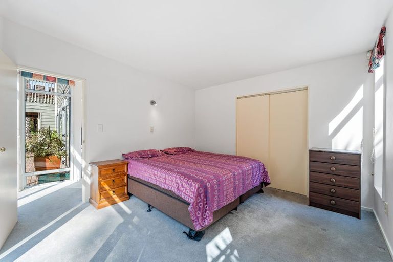 Photo of property in 2/17 Infidel Place, Torbay, Auckland, 0630