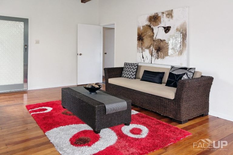 Photo of property in 15 Bellringer Road, Massey, Auckland, 0614