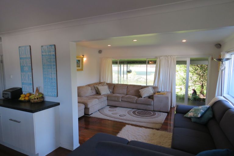 Photo of property in 12 Deeming Road, Okiato, Russell, 0272