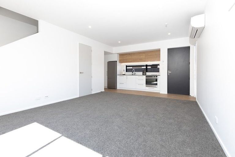 Photo of property in 2/59 Waimairi Road, Upper Riccarton, Christchurch, 8041