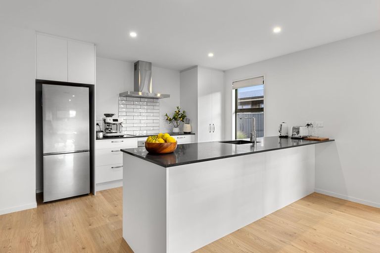 Photo of property in 49 Longview Drive, Lake Hawea, 9382