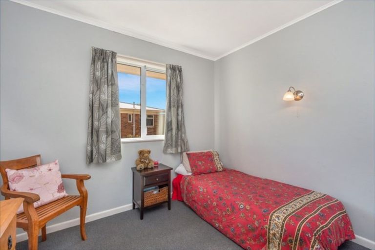 Photo of property in 24 Mcnicol Street, Fairfield, Hamilton, 3214