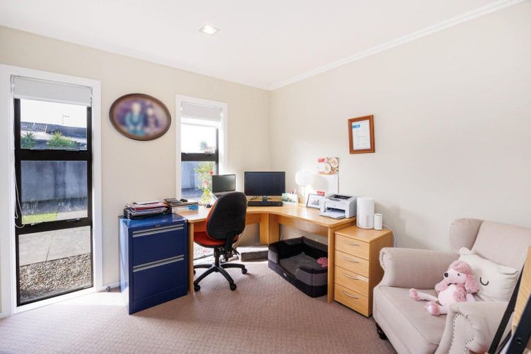 Photo of property in 65a Rosalie Terrace, Kelvin Grove, Palmerston North, 4414