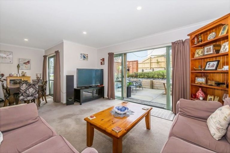Photo of property in 215 Alec Craig Way, Gulf Harbour, Whangaparaoa, 0930