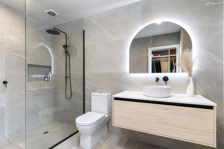 Photo of property in 10a Memorial Avenue, Ilam, Christchurch, 8053